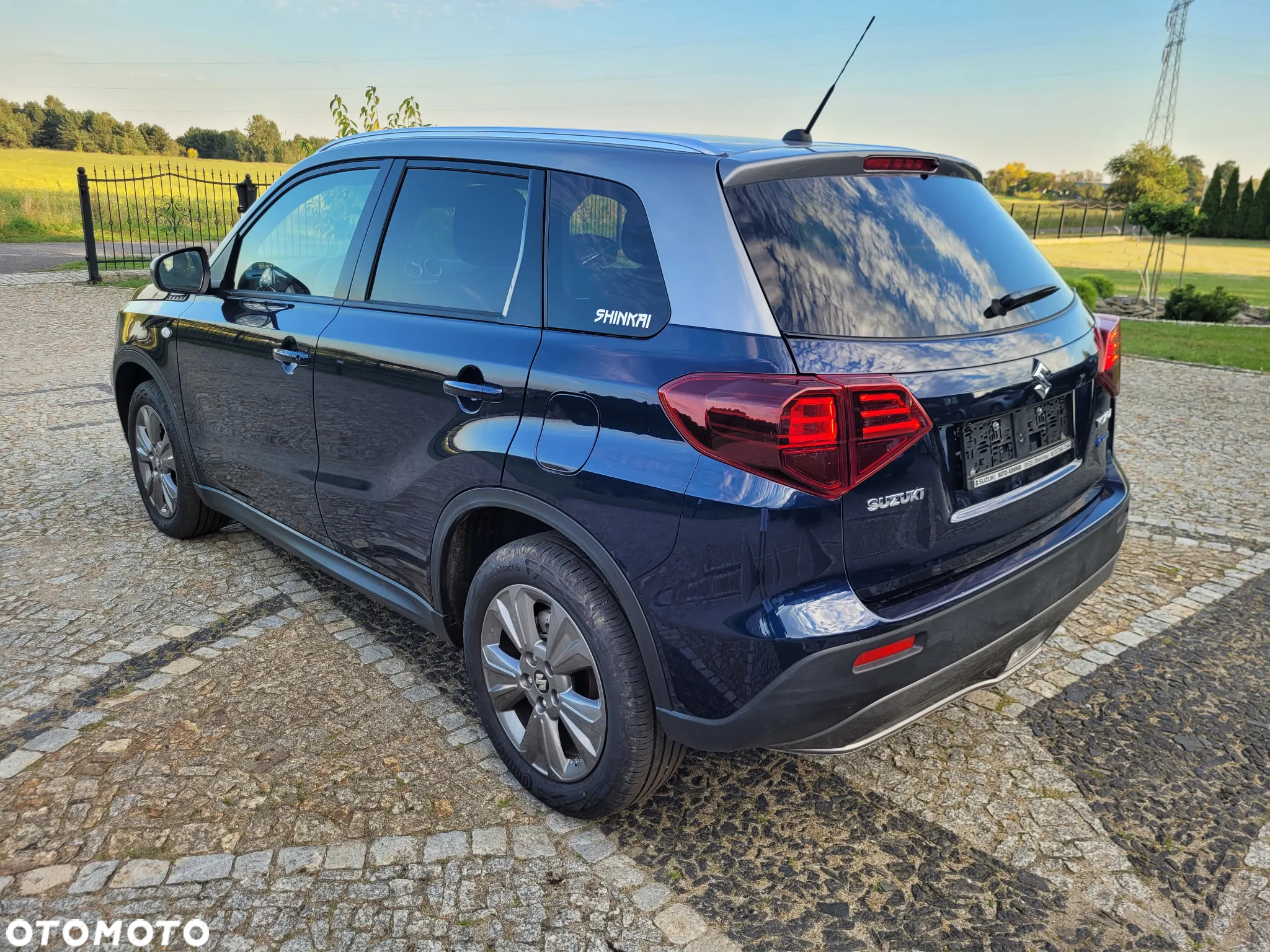 Suzuki Vitara 1.5 Dualjet Hybrid Allgrip AGS Comfort "SHINKAI" - 2