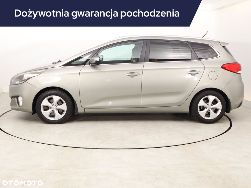 Kia Carens - 4