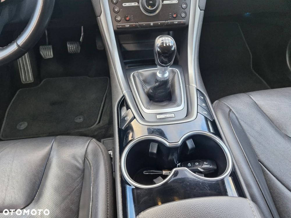 Ford Mondeo - 29