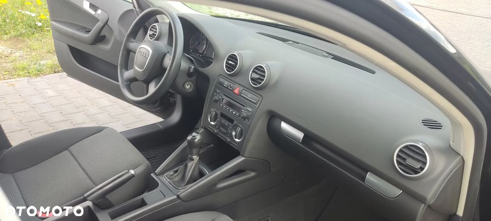 Audi A3 Sportback 1.6 Ambition - 9