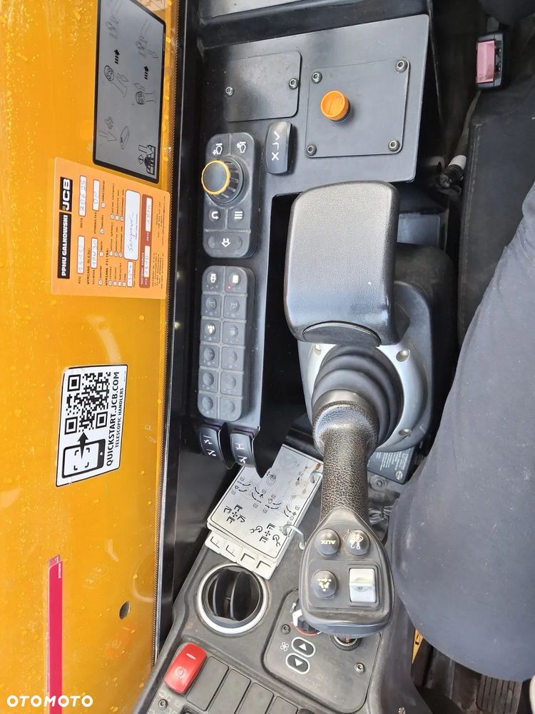 JCB 555 - 210 R ROTO - 10