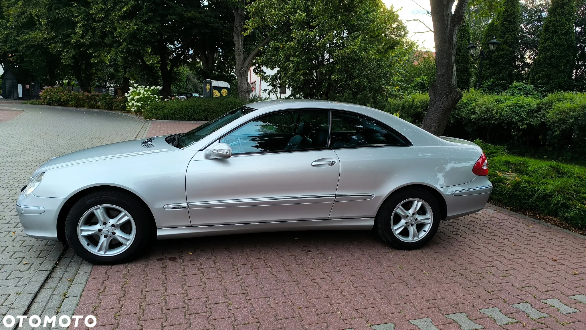 Mercedes-Benz CLK - 9