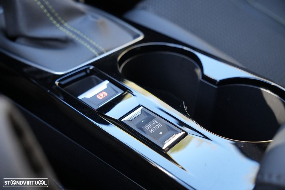 Peugeot 2008 1.2 PureTech GT Line - 23