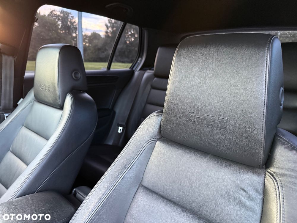 Volkswagen Golf 2.0 GTI - 16