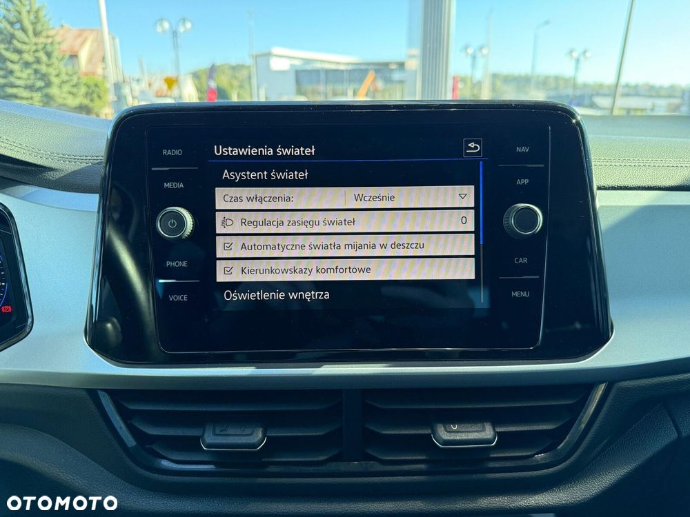 Volkswagen T-Roc 1.5 TSI Life - 22