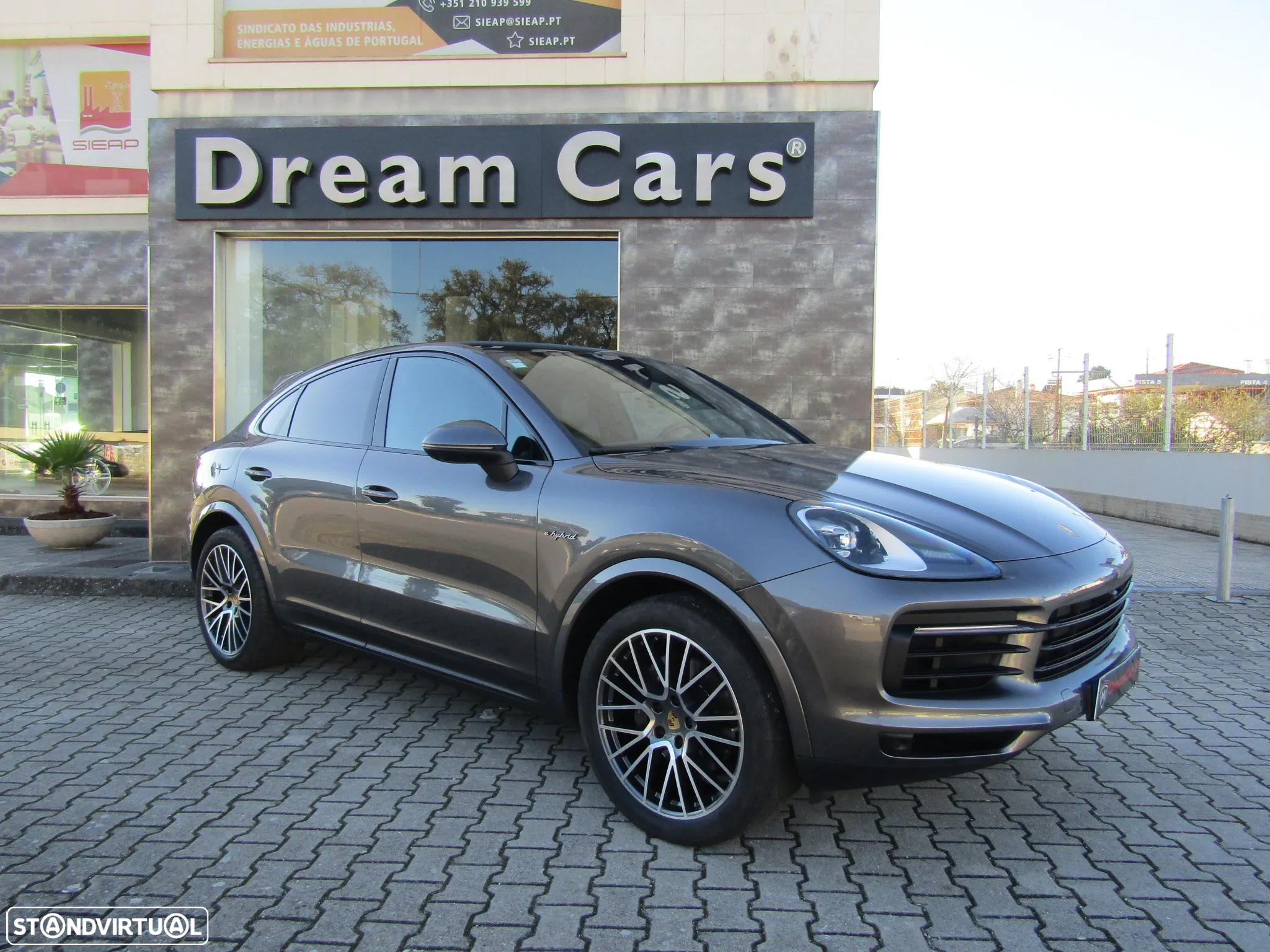 Porsche Cayenne Coupé E-Hybrid - 5