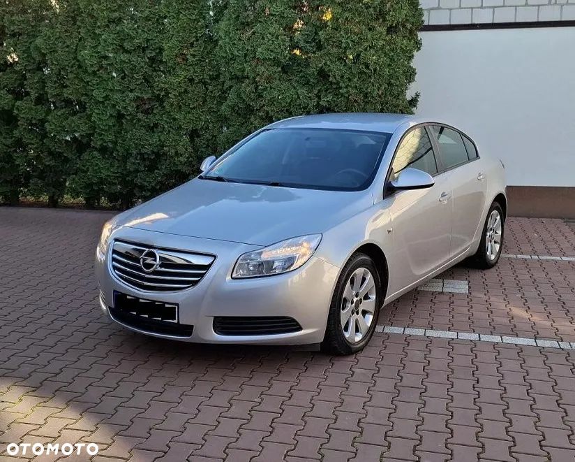 Opel Insignia 1.6 - 12