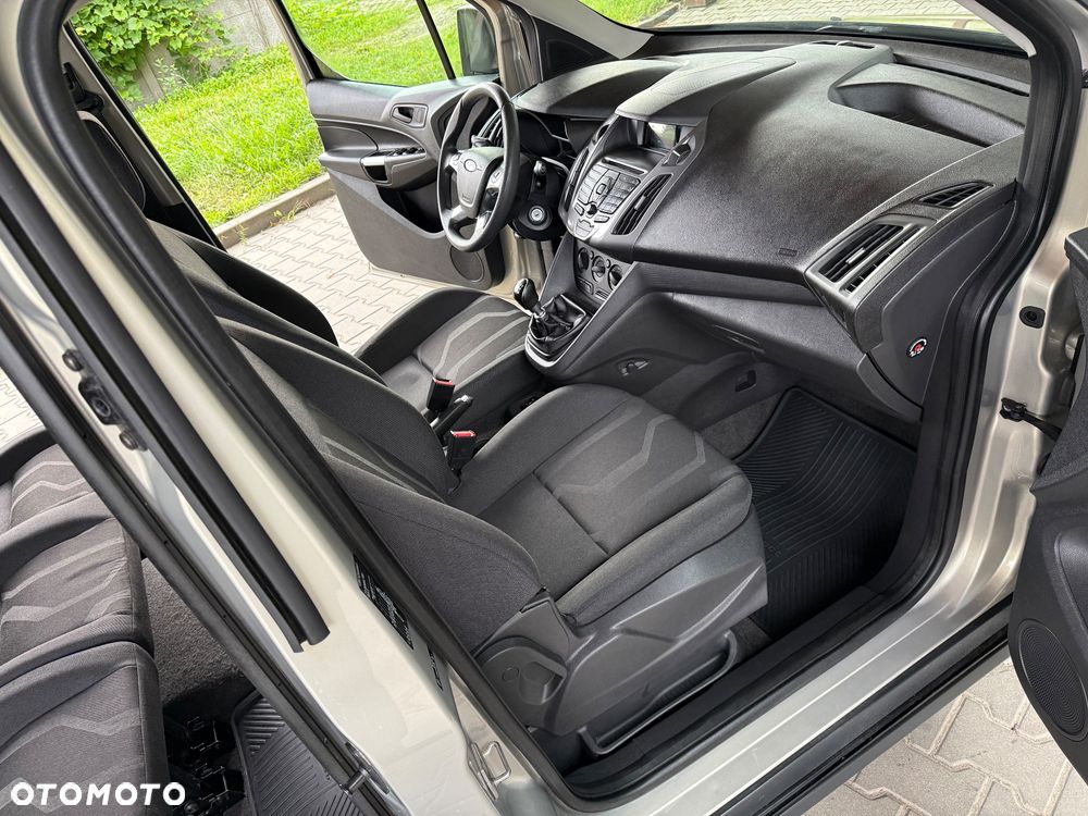 Ford Tourneo Connect Grand - 21