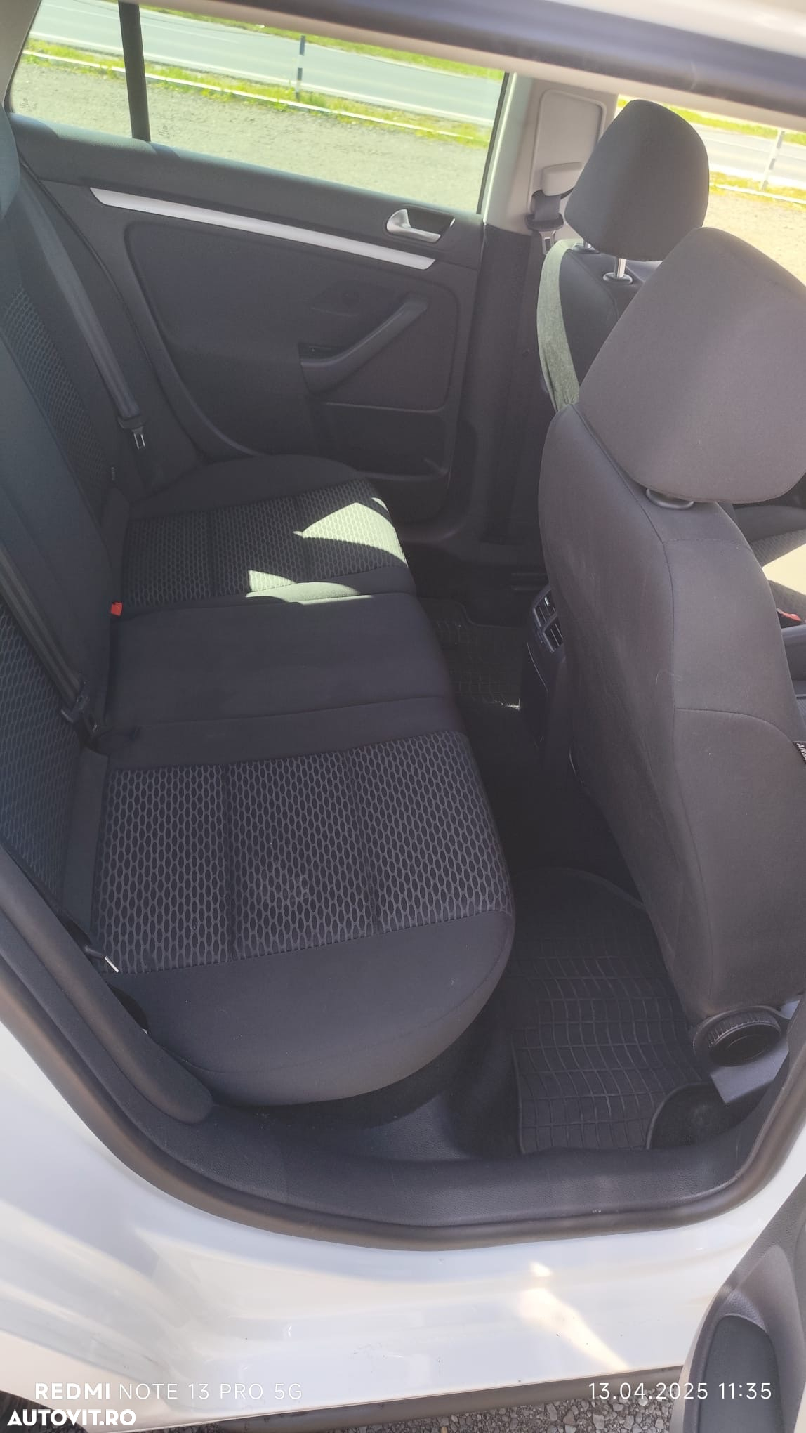 Volkswagen Golf 1.6 TDI BlueMotion Technology DPF Comfortline - 8