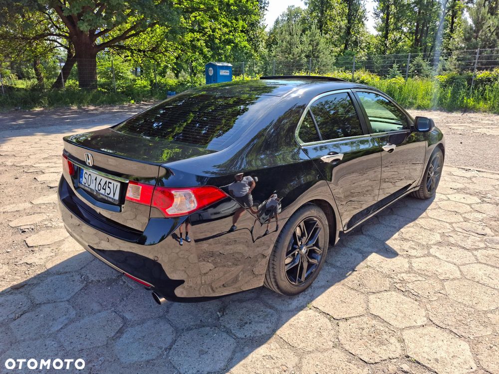 Honda Accord 2.0 Executive - 17