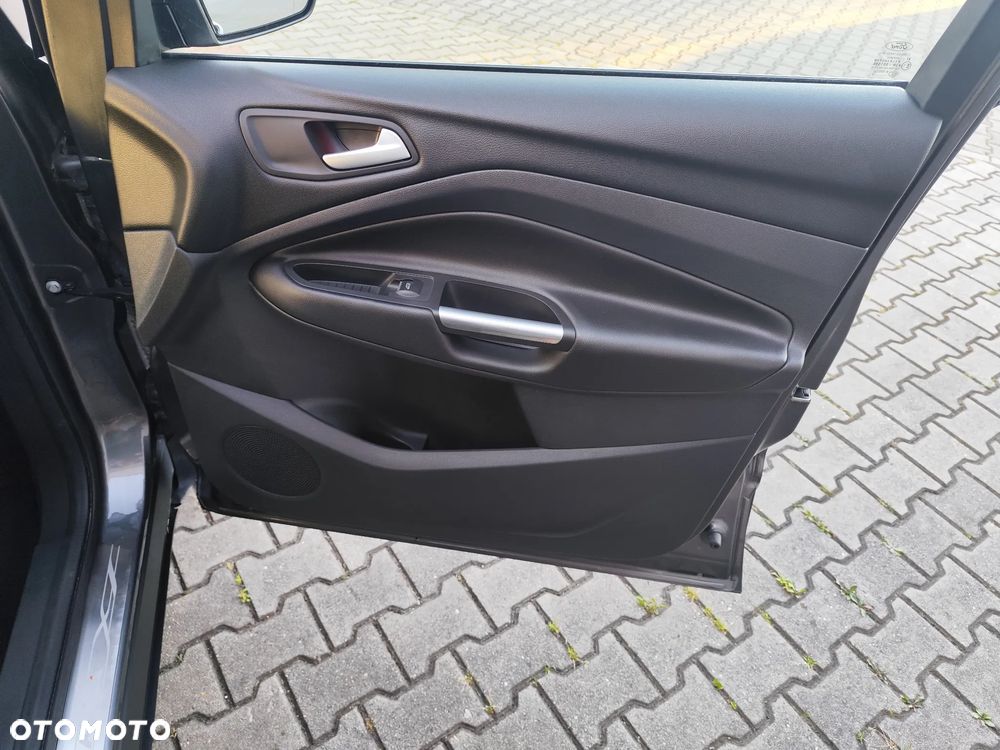Ford Kuga 1.5 EcoBoost FWD Titanium ASS - 35
