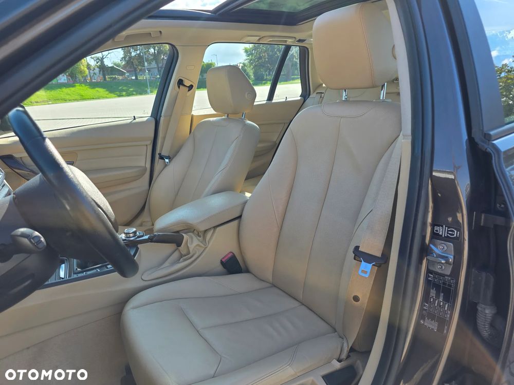 BMW Seria 3 318d DPF Touring Edition Exclusive - 6