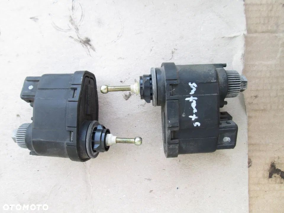 silniczek regulacji lampy chrysler stratus cirrus sebring - 1