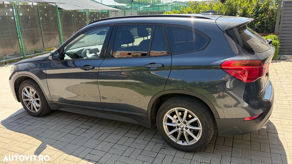 BMW X1 xDrive20i AT xLine - 3