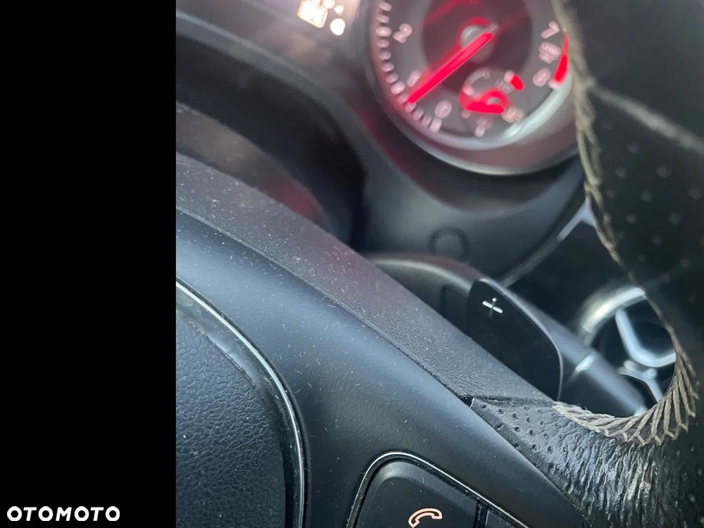 Mercedes-Benz CLA 250 4-Matic AMG Line - 18