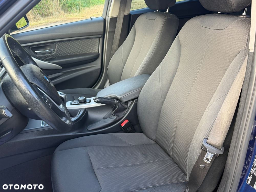 BMW Seria 3 318d Advantage - 21