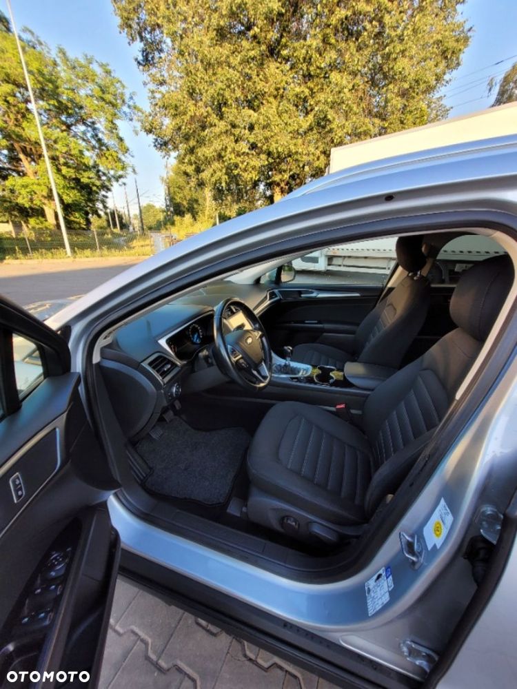 Ford Mondeo 2.0 TDCi Ambiente - 12