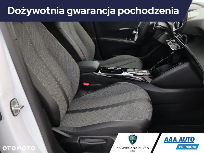 Peugeot 2008 - 11