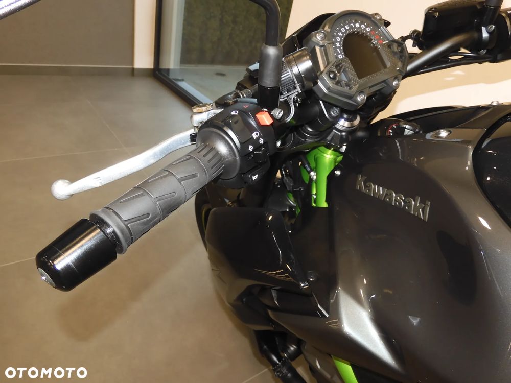 Kawasaki Z 900 - 21