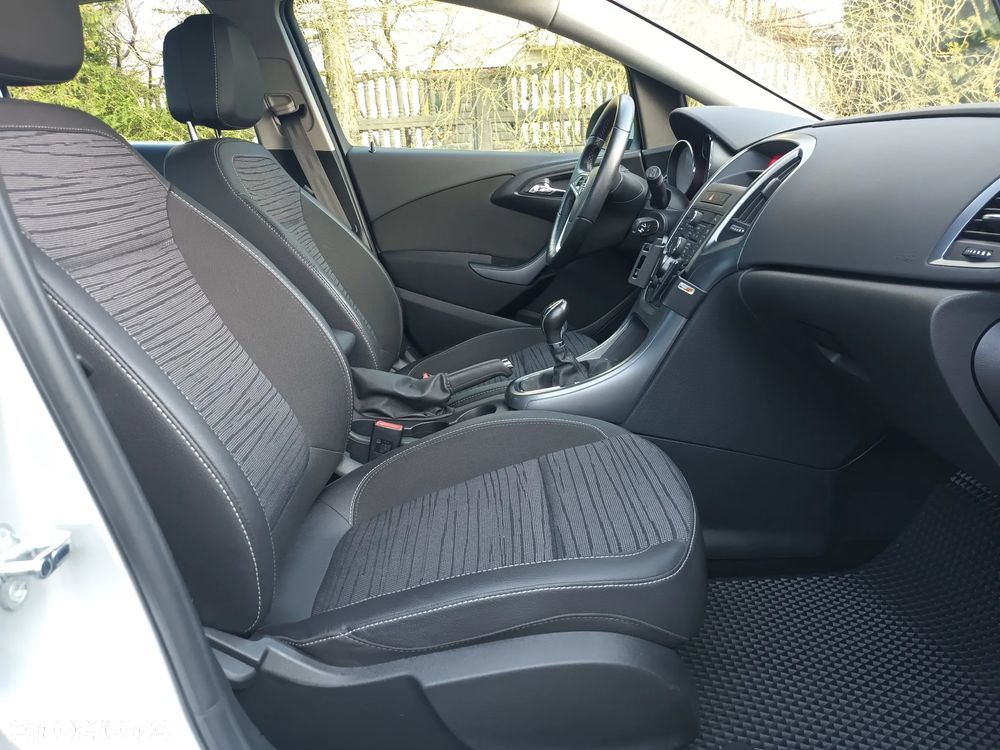 Opel Astra 1.6 Enjoy - 16