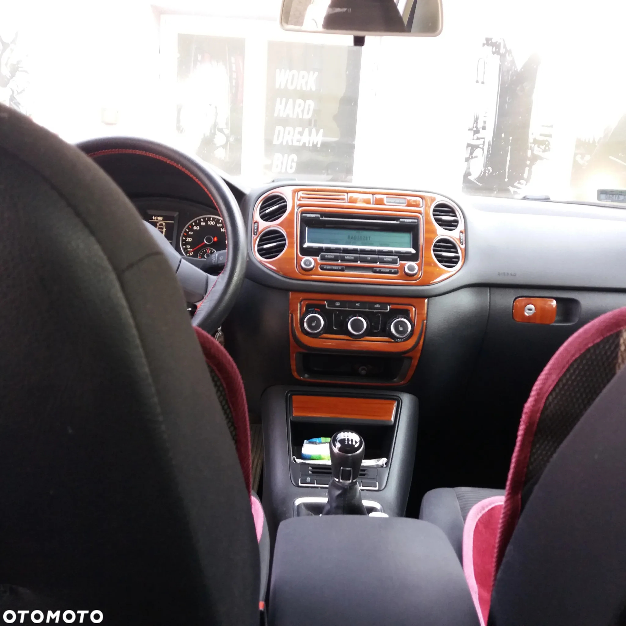 Volkswagen Tiguan - 4
