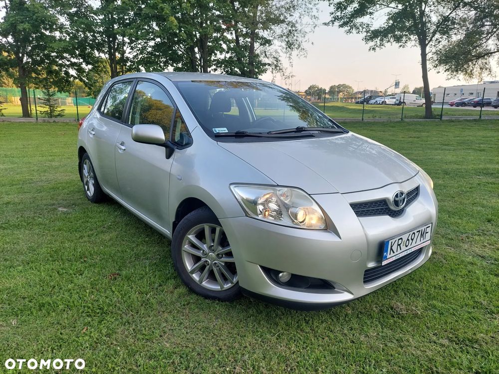 Toyota Auris 1.6 Premium - 4