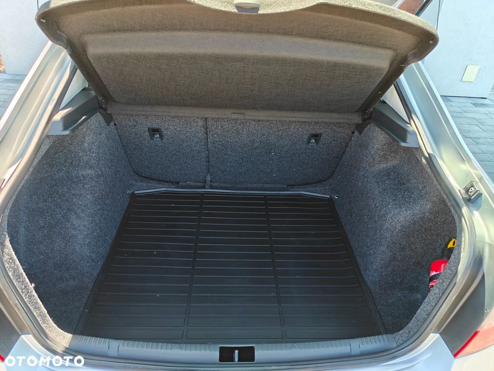 Skoda RAPID 1.2 TSI Ambition - 14