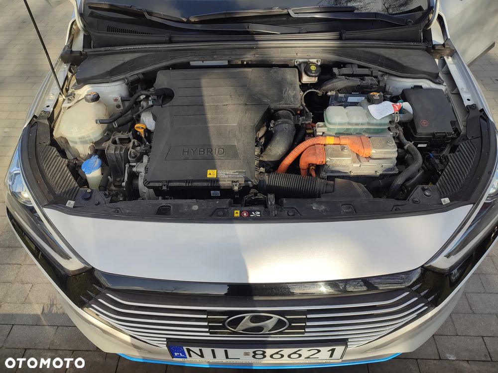 Hyundai IONIQ Hybrid Platinum - 17