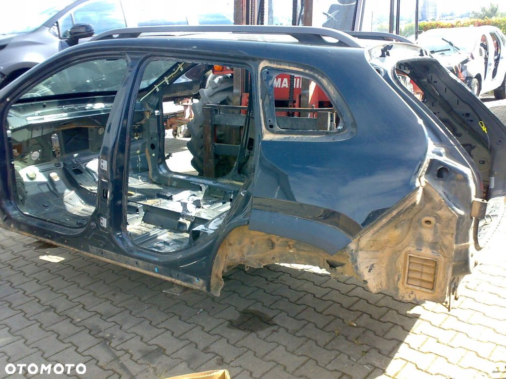 jeep cherokee trailhawk kl 2014 - pas tylny tył podłoga wanna - 2