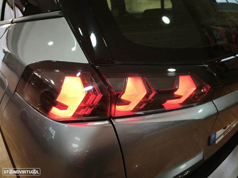 Peugeot e-2008 Active Pack - 47