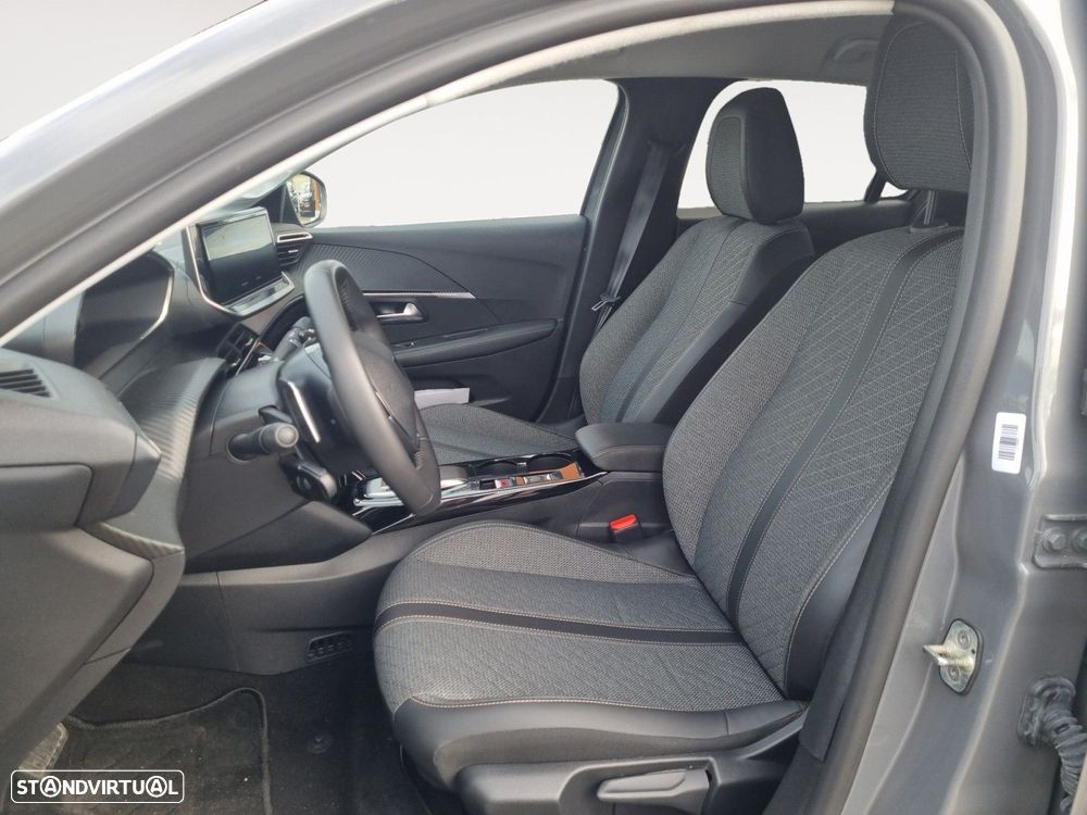 Peugeot 208 - 9