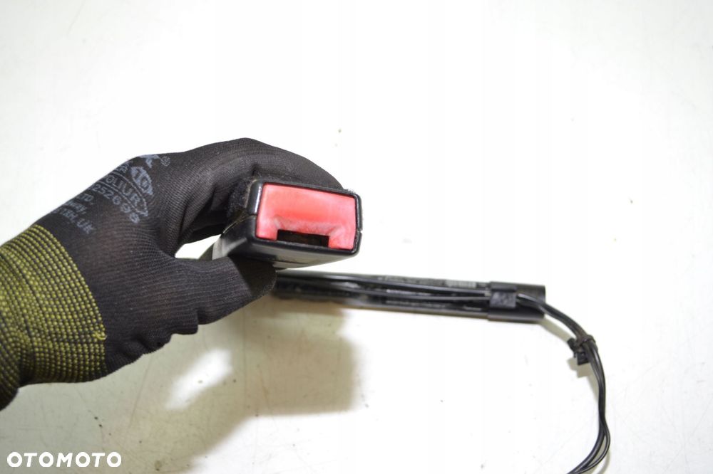 BMW E81 E84 E87 E90 E92 NAPINACZ PASA PRAWY PRZÓD PRZEDNI 7213564 - 3