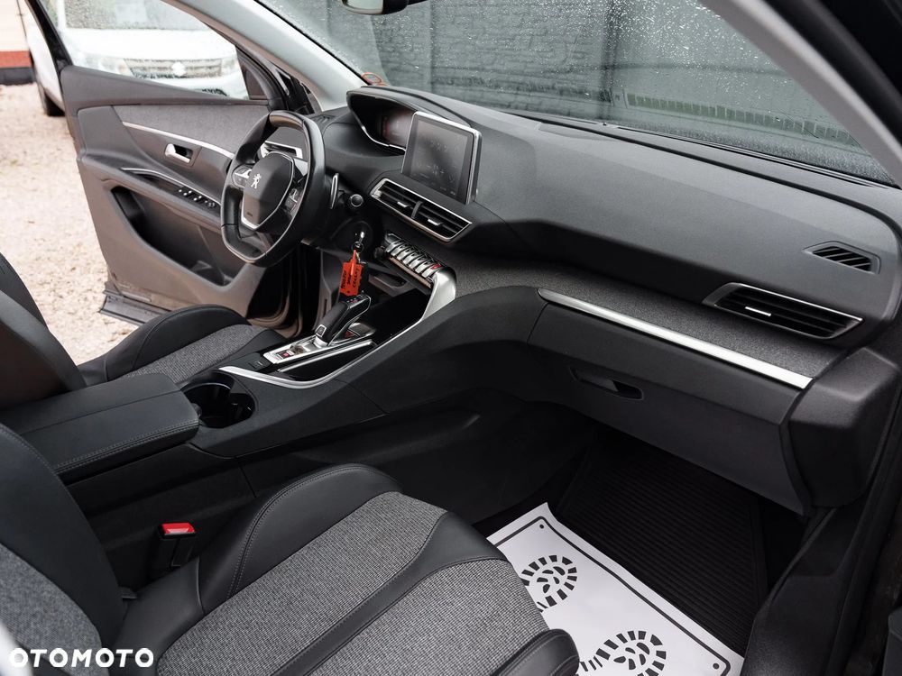 Peugeot 3008 BlueHDi 130 Stop & Start EAT8 Allure - 15