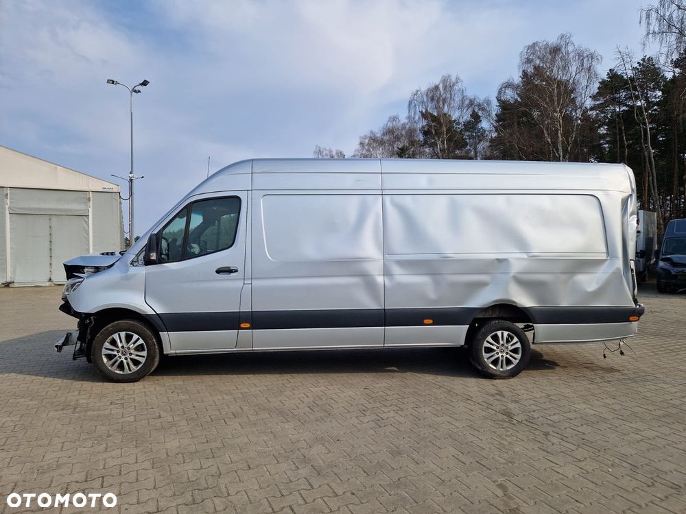 Mercedes-Benz Sprinter - 10
