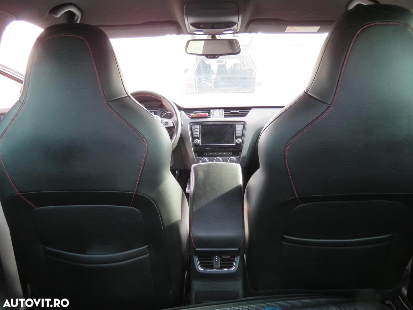 Skoda Octavia 2.0 TDI RS DSG - 15