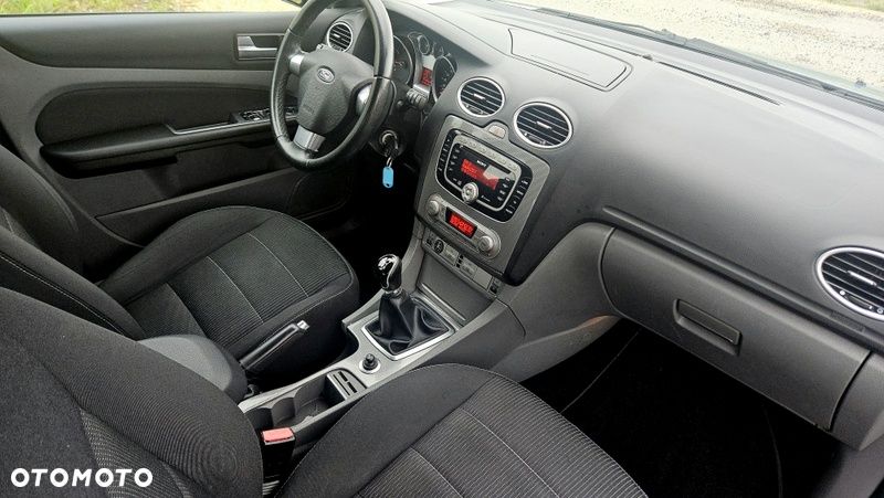 Ford Focus - 25