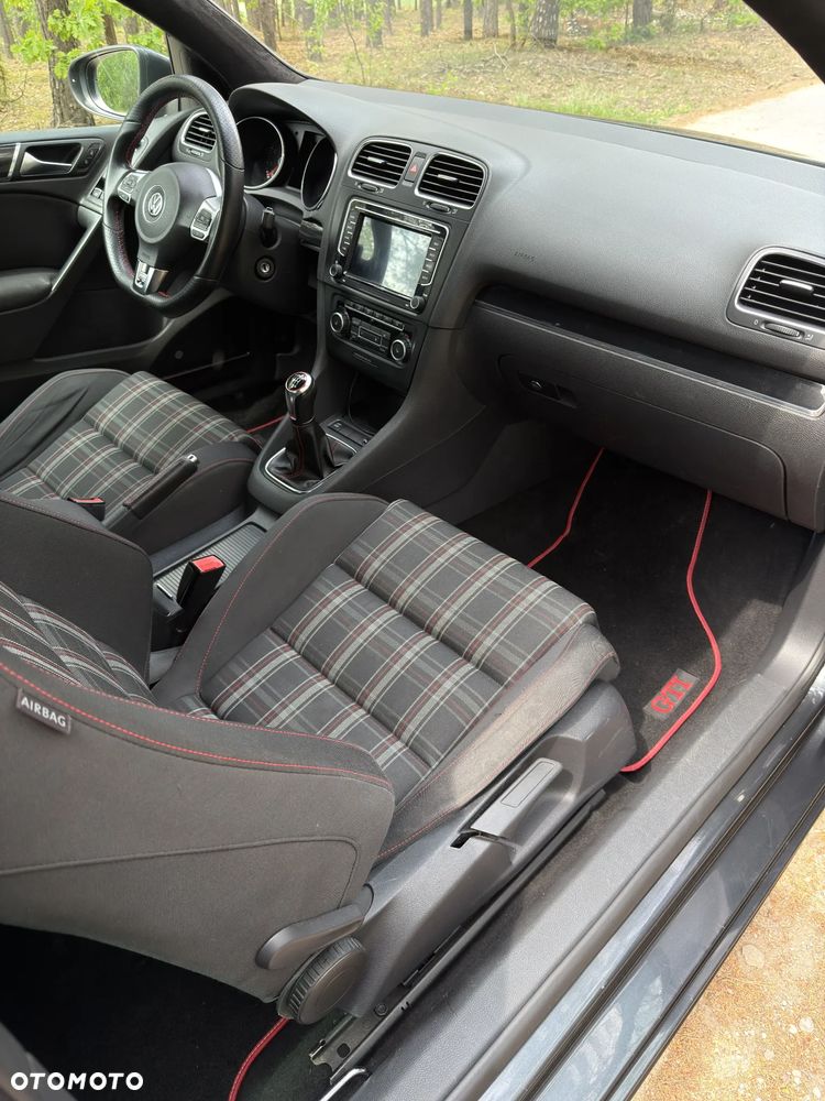 Volkswagen Golf 2.0 GTI - 14