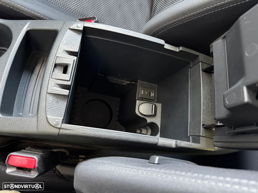 Nissan Qashqai 1.6 dCi N-Connecta 18 - 24