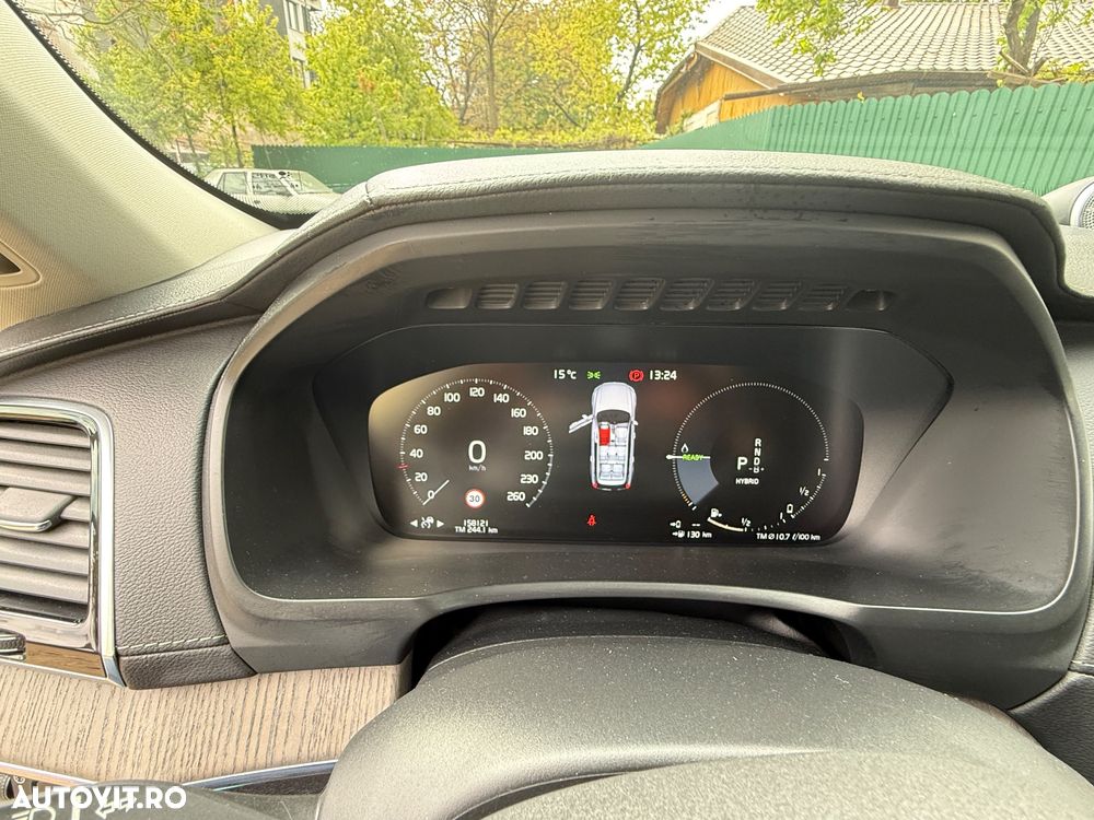 VOLVO XC90 2021 — imagine 8