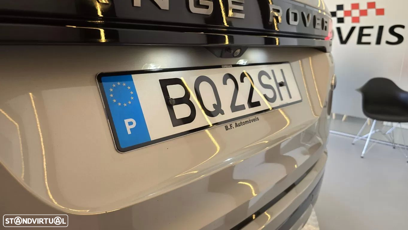 Land Rover Range Rover Evoque 2.0 D150 AWD R-Dynamic S Auto - 28