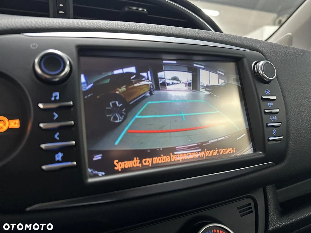 Toyota Yaris 1.5 Premium CVT - 18