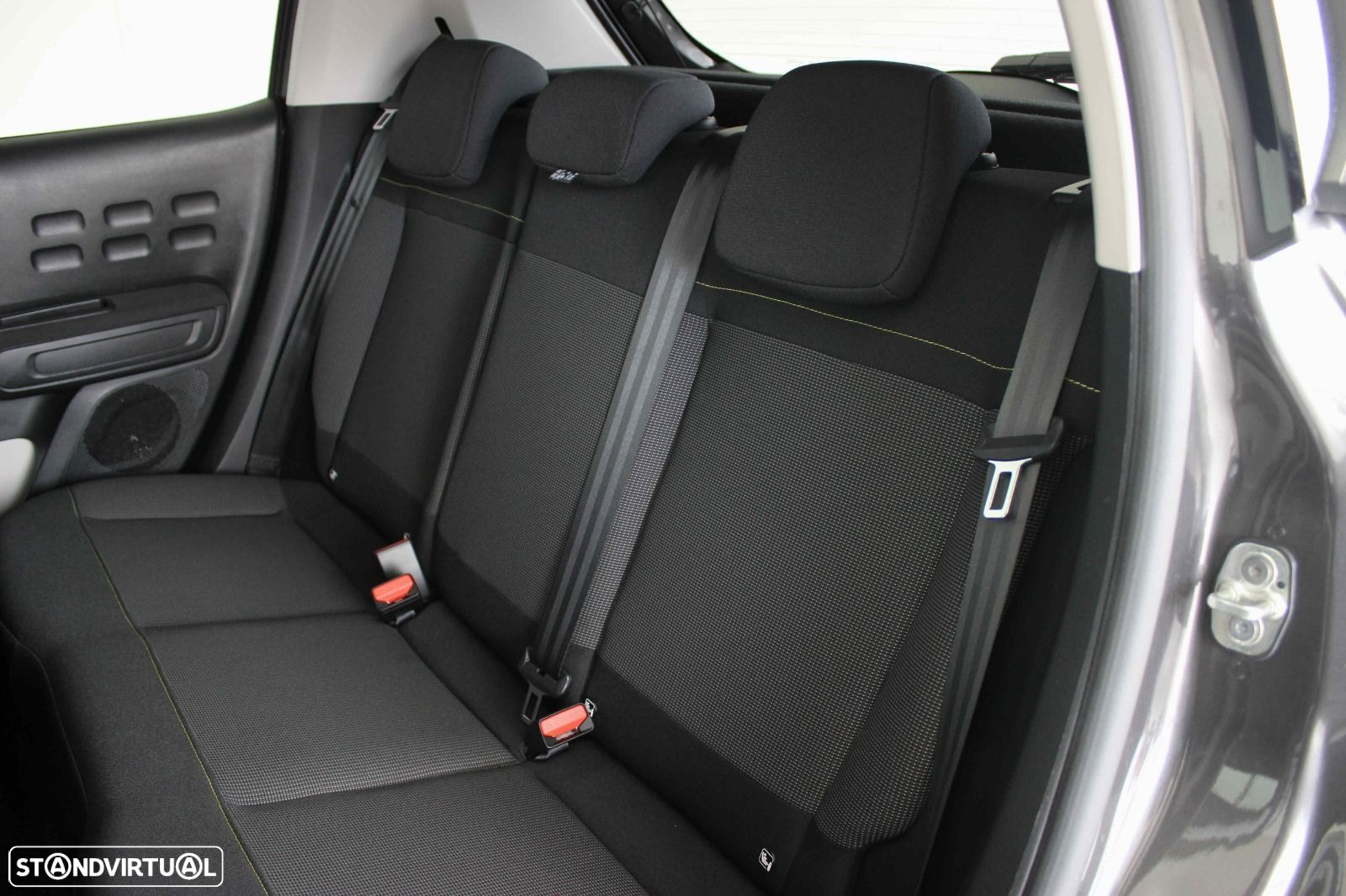 Citroën C3 1.2 PureTech Shine EAT6 - 29