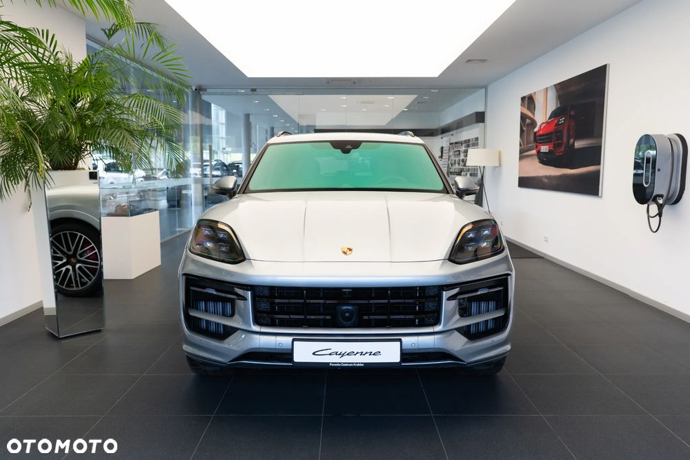 Porsche Cayenne - 2