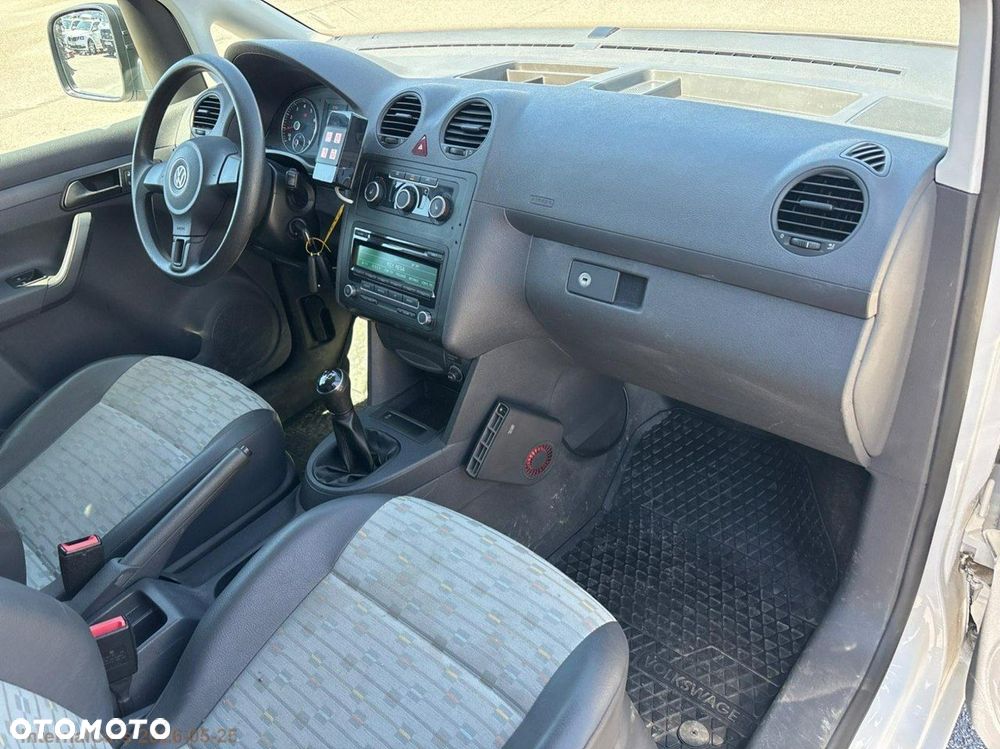 Volkswagen Caddy - 10