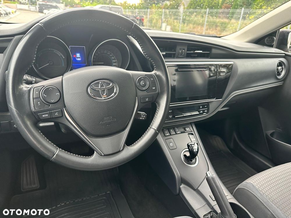 Toyota Auris - 18