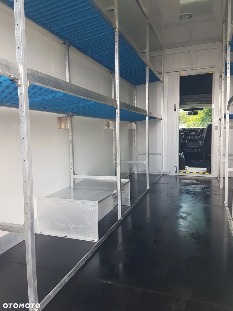 Iveco DAILY KONTENER NISKOPODŁOGOWY 4,44x2,23x2,43 SKLEP FOODTRUCK BAR KLIMA KONIOWÓZ KAMPER - 19