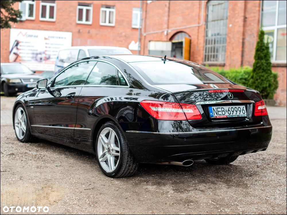 Mercedes-Benz Klasa E 250 BlueEFFICIENCY 7G-TRONIC Avantgarde - 9