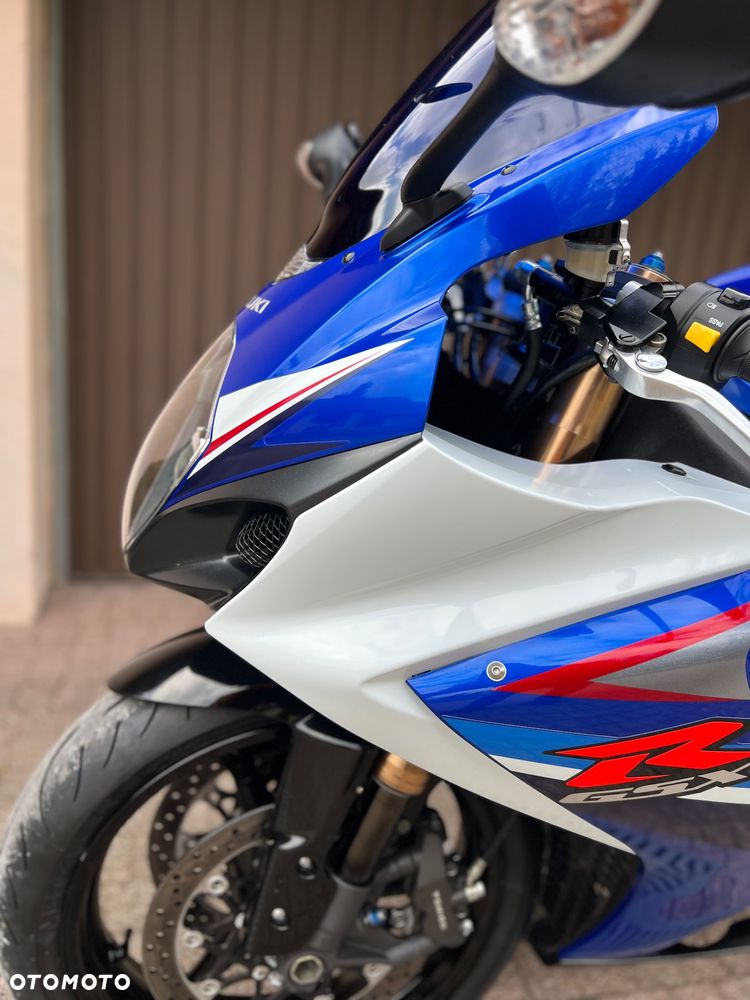 Suzuki GSX-R - 24