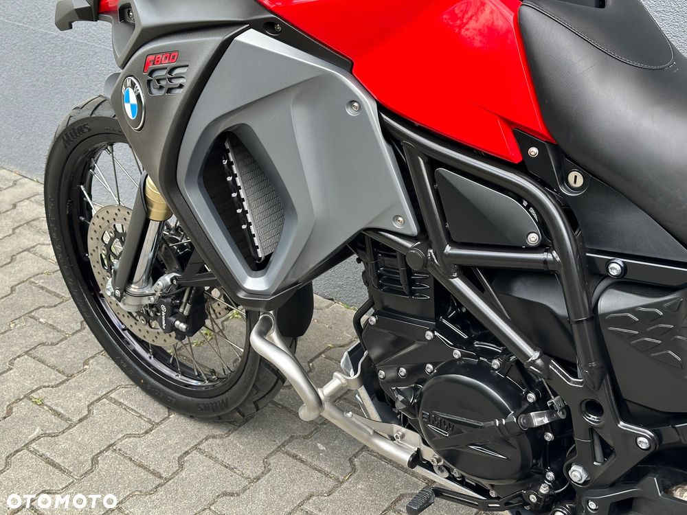 BMW F - 19