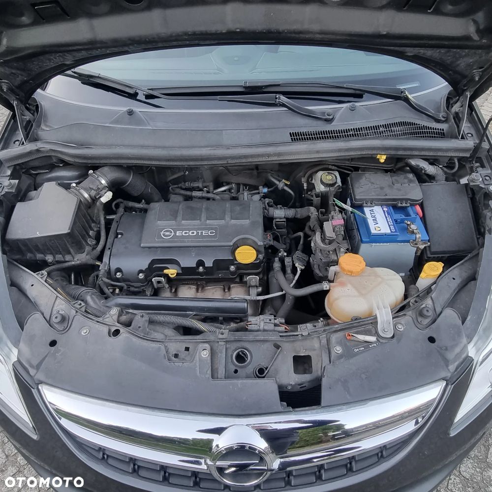 Opel Corsa 1.2 16V Cosmo - 24